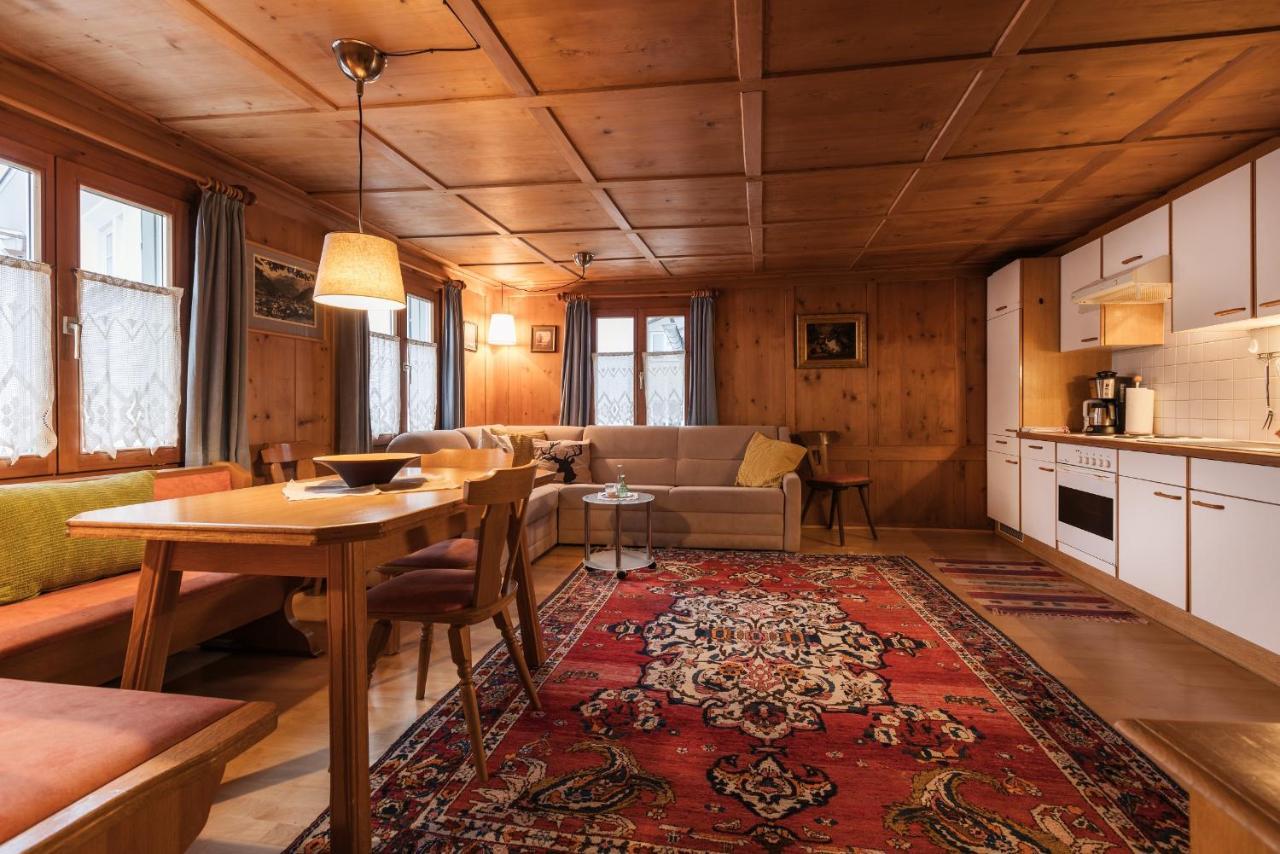 Gasthaus Kreuz Schruns ภายนอก รูปภาพ